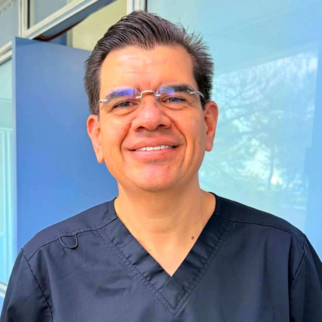 Dr. Javier Valle